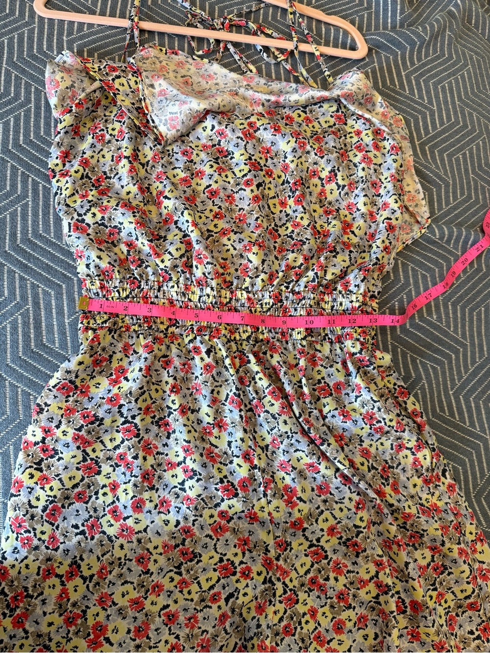 BCBGeneration Floral Ruffle Romper, size M. - Picture 9 of 13